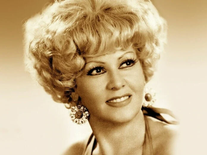 Πέθανε η σπουδαία τραγουδίστρια Καίτη Γκρέυ σε ηλικία 100 ετών