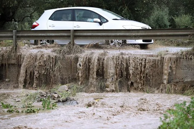Κακοκαιρία: “Καμπανάκι” Κολυδά για 8 περιοχές – Πού αναμένονται μεγάλα ύψη βροχής