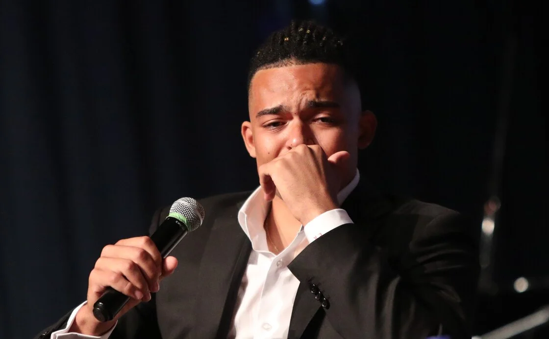 Εμμανουήλ Καραλής: Συγκινήθηκε στην παρουσίαση του βιβλίου για εκείνον – «Σας ευχαριστώ όλους» [photos]