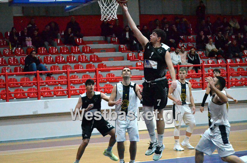 Σ.Ε.Φ.Α. Ανδραβίδας: Πήρε τρεις παίκτες ακόμα