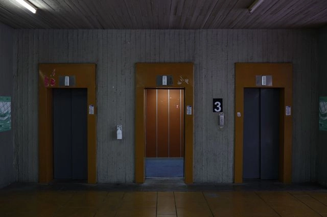 Ανελκυστήρες: Μόλις το 10% έχει καταγραφεί – Πότε λήγει η δωρεάν απογραφή