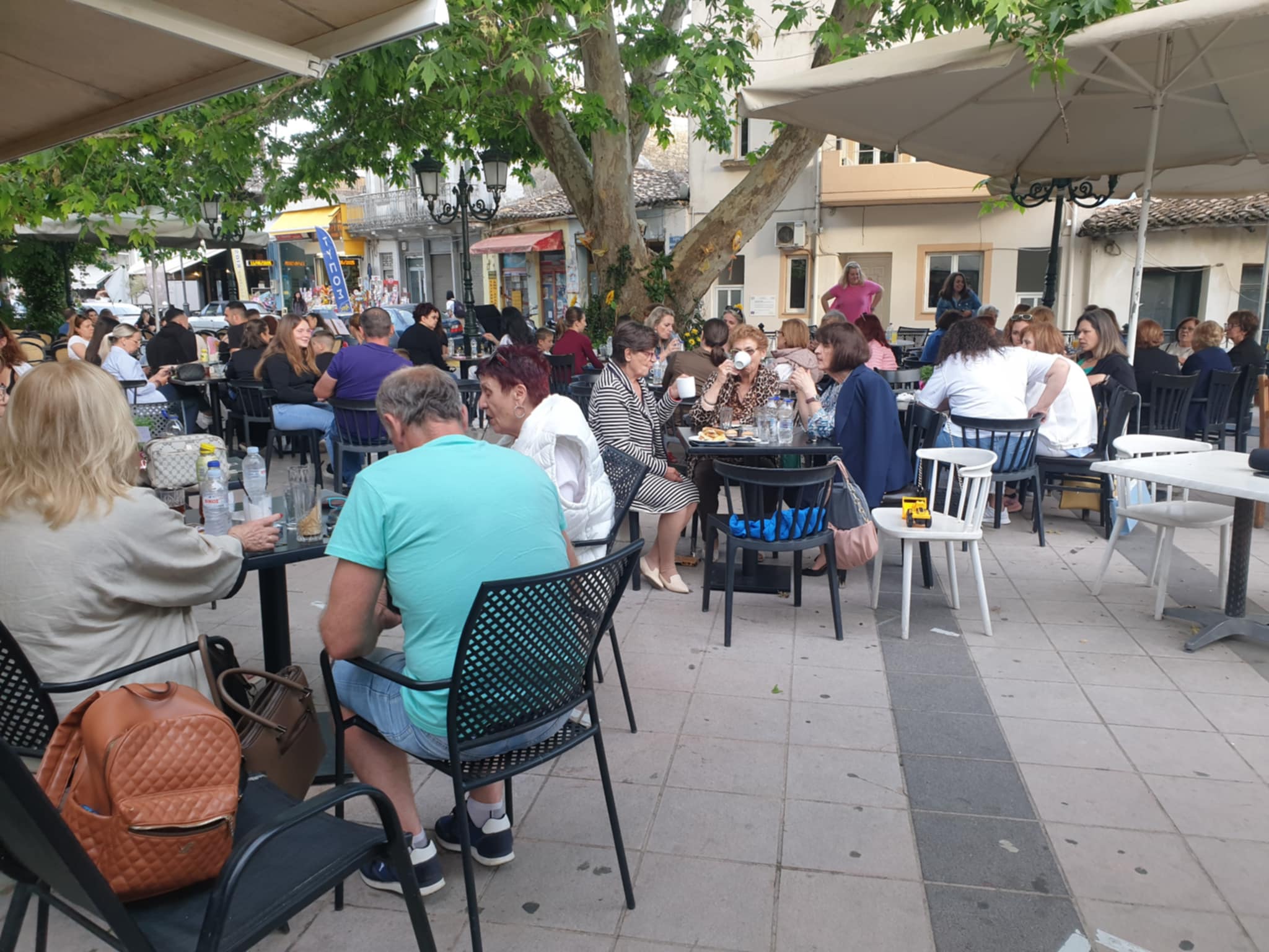 Τίμησαν την Γιορτή της Μητέρας στην Κρέστενα