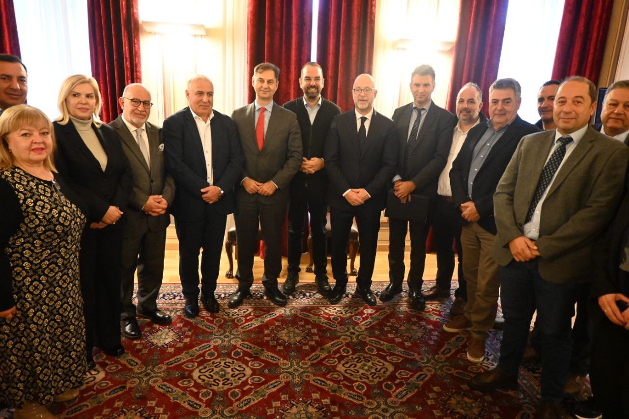 Υπογραφή Μνημονίου Συνεργασίας της Π.Δ.Ε. με το Υπουργείο Εξωτερικών για τη λειτουργία Γραφείου Εξωστρέφειας