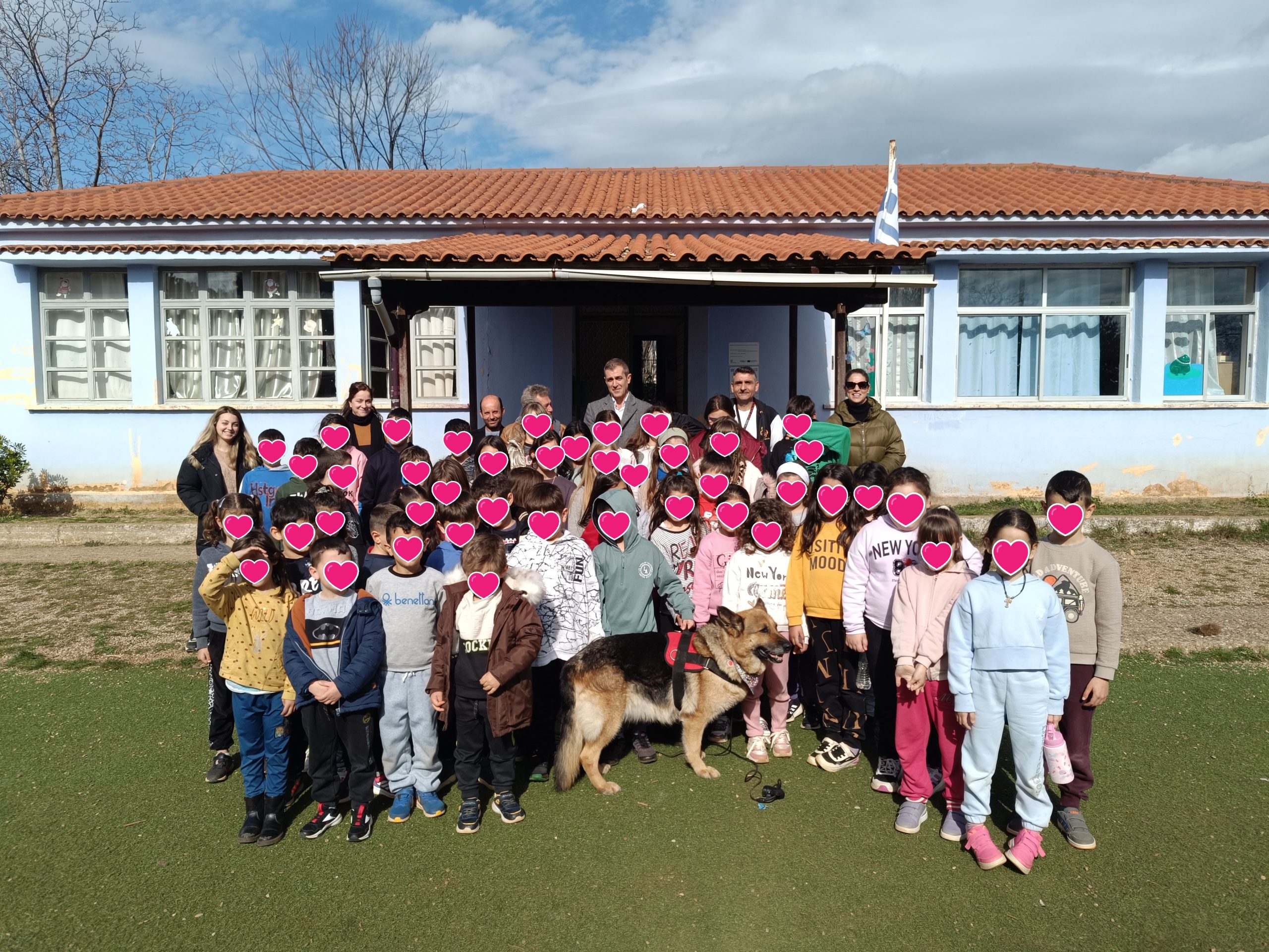 Οι μαθητές στο Πανόπουλο καλωσόρισαν την Lexi!