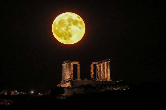Πανσέληνος Σεπτεμβρίου: Απόψε το “Φεγγάρι του Καλαμποκιού” – Τι ώρα θα το δείτε στην Ελλάδα