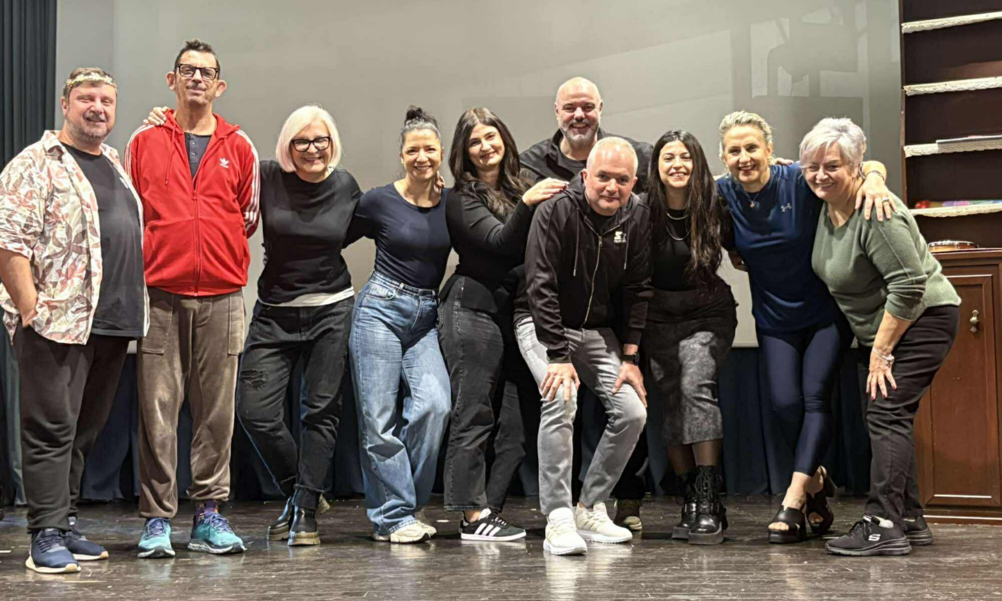 Θ.Ο. ΠΑΡΑΞΕΝΟΙ ΤΑΞΙΔΙΩΤΕΣ: “Ράους-Οίκος Ενοχής”