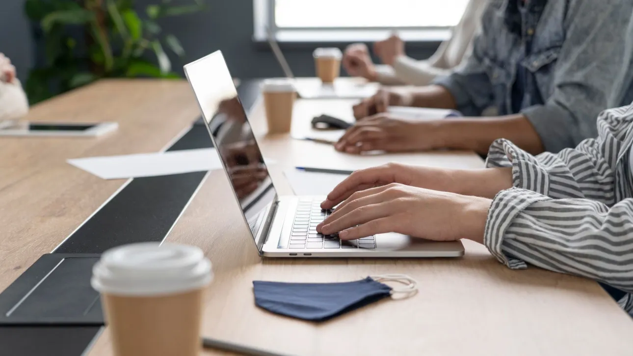 Έρχεται το ευέλικτο ωράριο εργασίας – Από το 6ωρο στο 10ωρο με λίγα κλικ