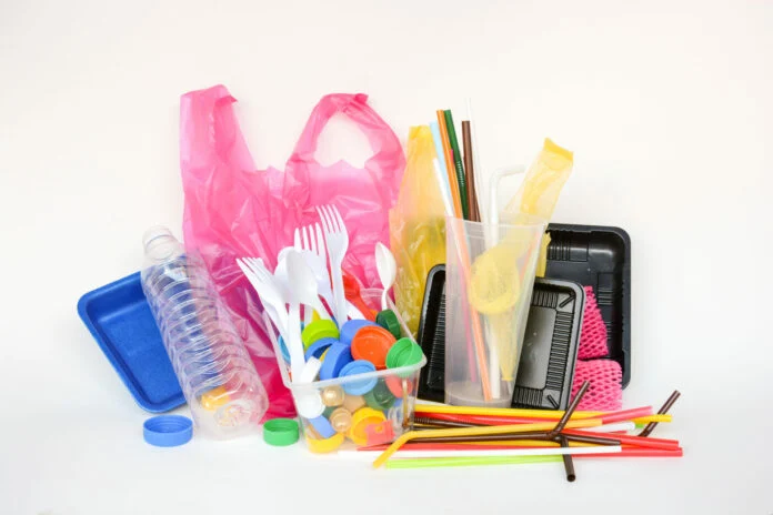 Γιατί ένας κόσμος χωρίς πλαστικά θα ήταν…αβίωτος