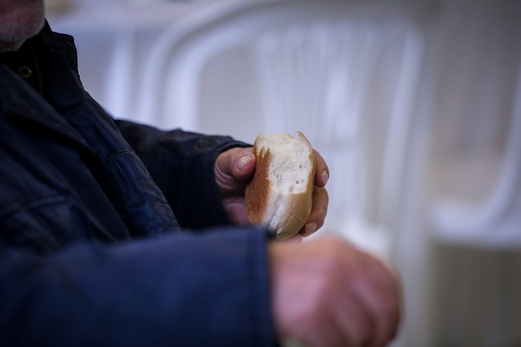 ΕΛΣΤΑΤ: Περισσότεροι Έλληνες με μειωμένη πρόσβαση στην τροφή – Το 7% πείνασε το 2024