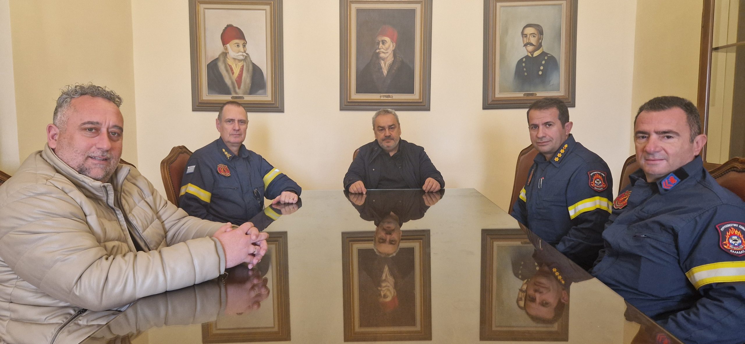 Συνάντηση του Δημάρχου Πηνειού Αλέξη Καστρινού με κλιμάκιο των Π.Υ. Ηλείας