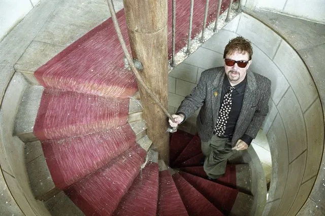 Πέθανε ο εμβληματικός συγγραφέας Τομ Ρόμπινς