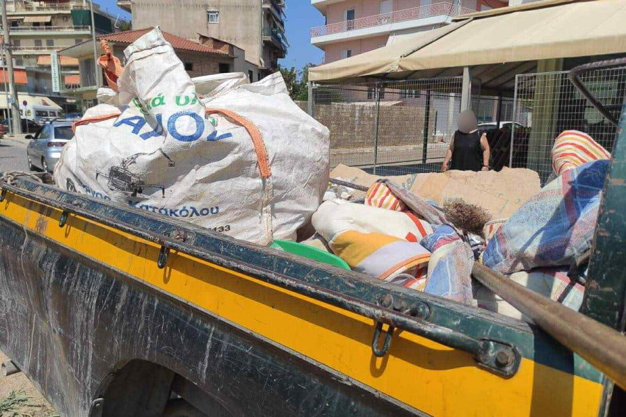 Δήμος Πύργου: Απομακρύνθηκαν Ρομά που είχαν μετατρέψει δημόσιο χώρο σε σκουπιδότοπο