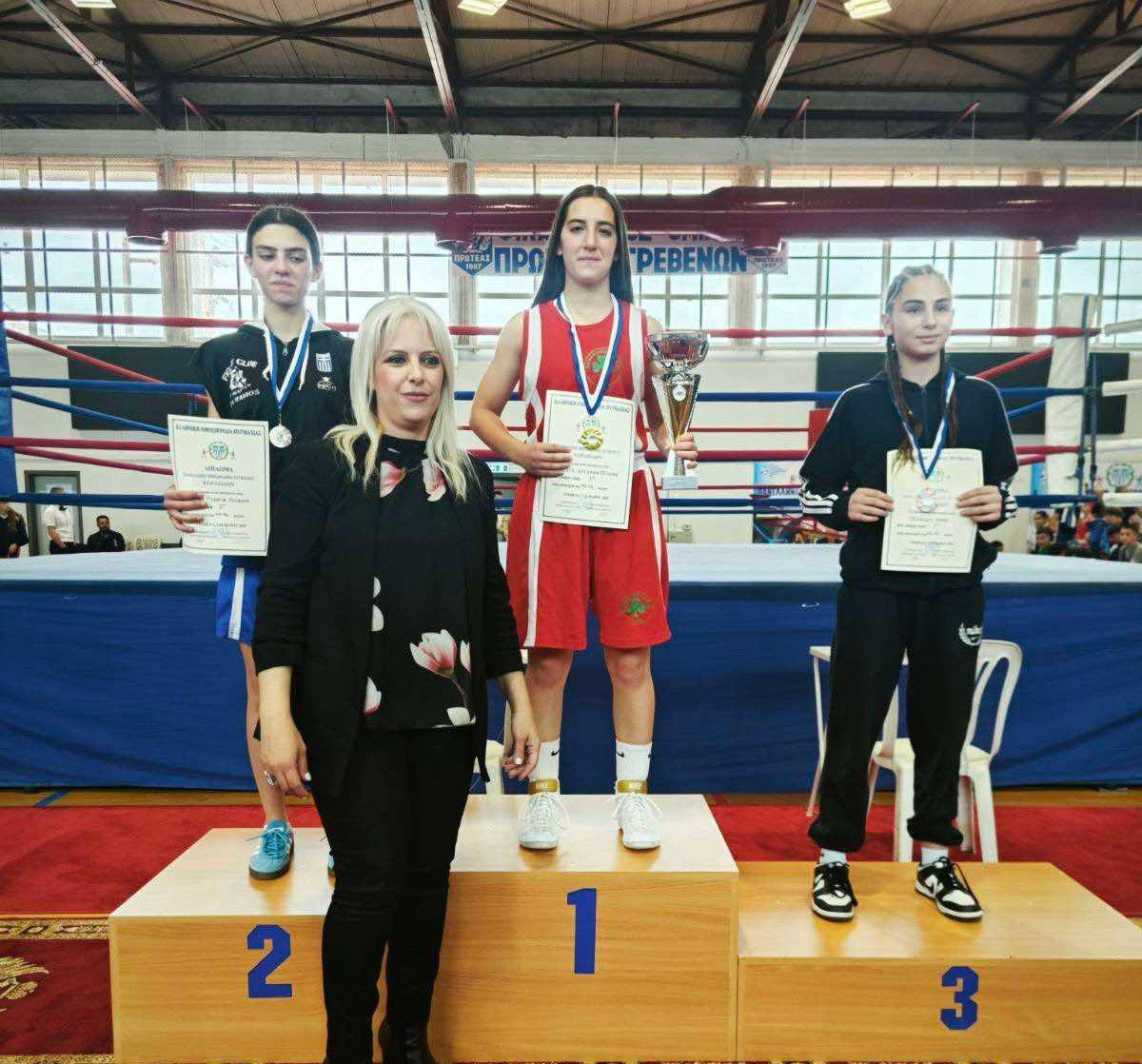 Πυγμαχία: Πρωταθλήτρια Ελλάδας η Σδούγα