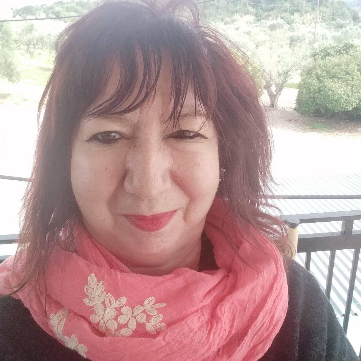 Παρουσίαση της νέας ποιητικής συλλογής της Κατερίνας Σκυλλάκου το Σάββατο στο «Επαρχείο» Πύργου