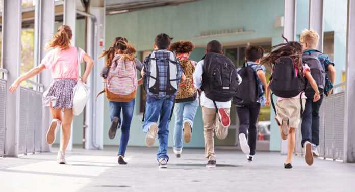 Σε τροχιά λήξης η σχολική χρονιά