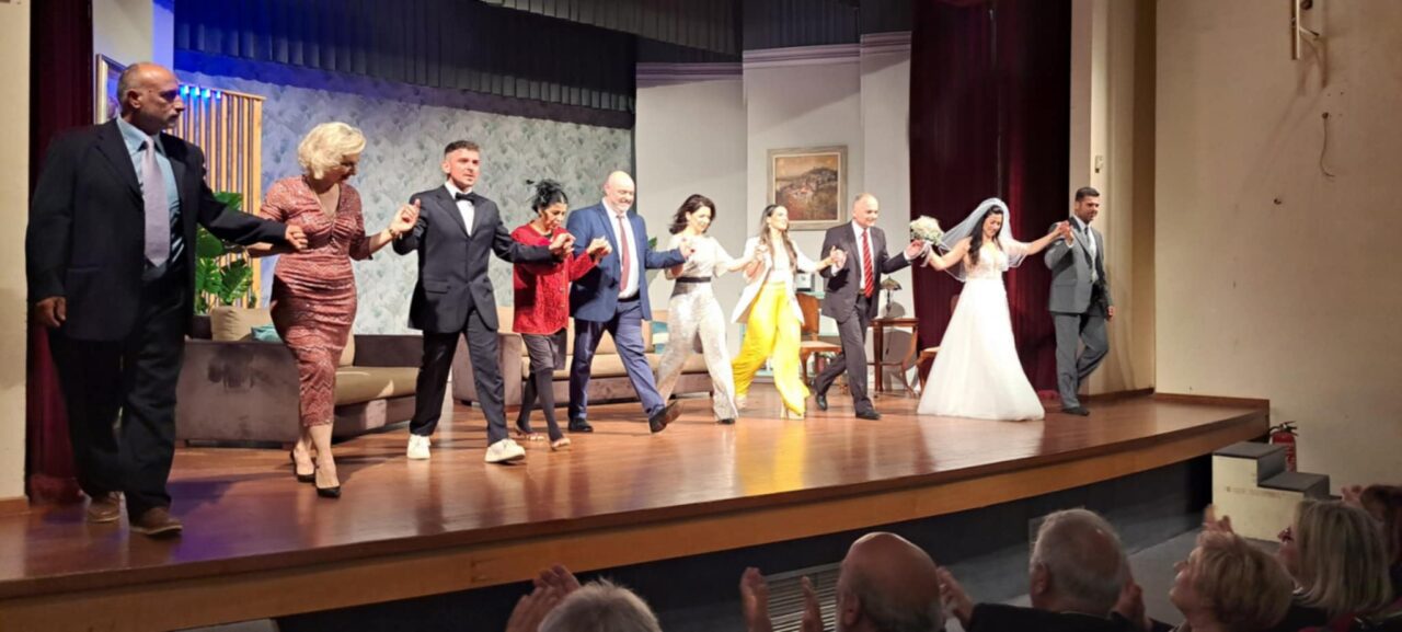 Οι “Συμπέθεροι από τα Τίρανα” σε μια κούρσα γέλιου!