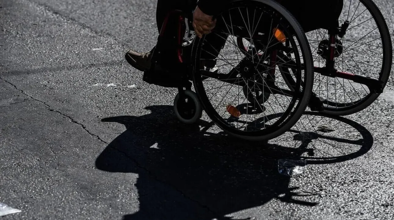 Σε ποιους απευθύνεται το πρόγραμμα «Προσβασιμότητα κατ’ οίκον» – Παράταση έως 18/11 για αιτήσεις