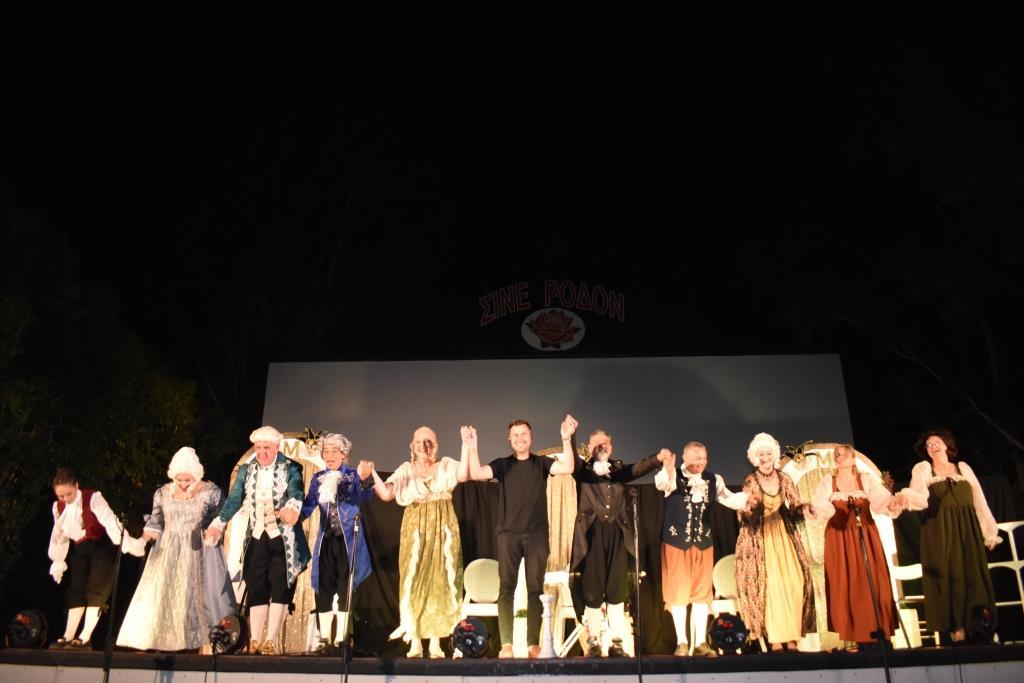 Mία παράσταση υψηλής αισθητικής και θεατρικής ωριμότητας από την Θ.Ο. “Υπερφωτισμένοι” στο 14ο Φεστιβάλ Δήμου Ανδραβίδας – Κυλλήνης