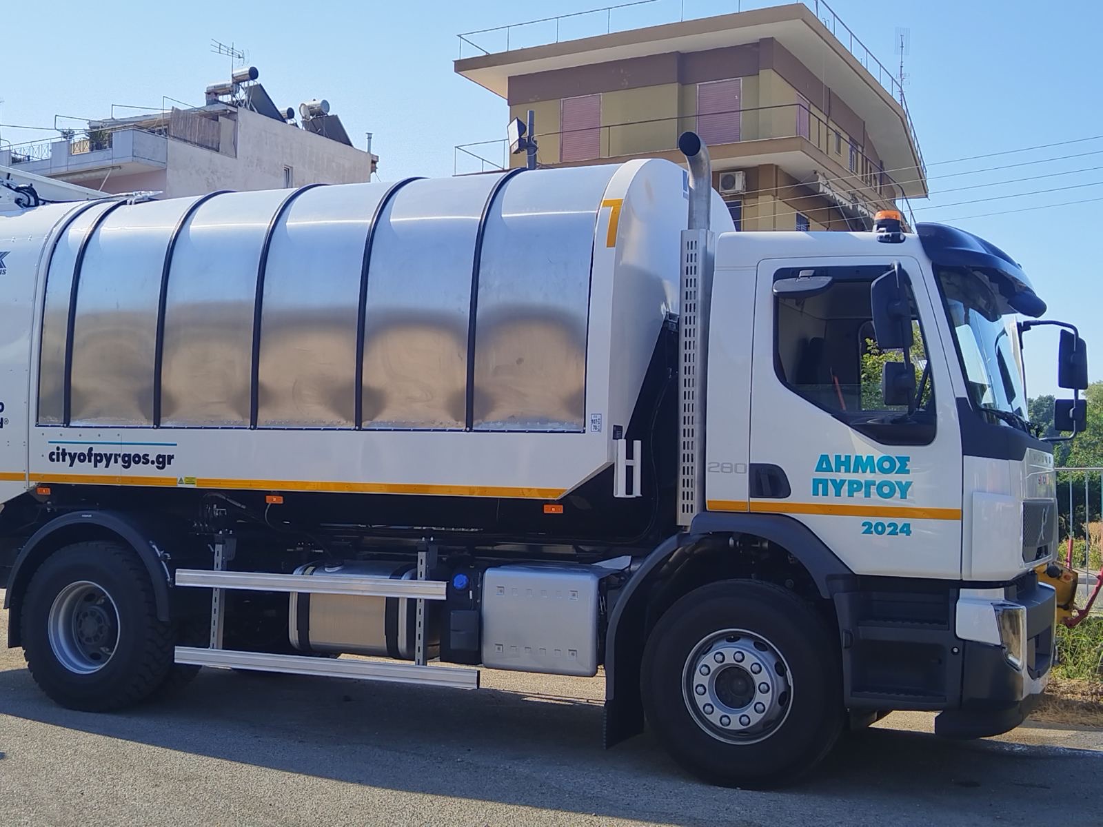Ο Δήμος Πύργου ενισχύει τον εξοπλισμό καθαριότητας