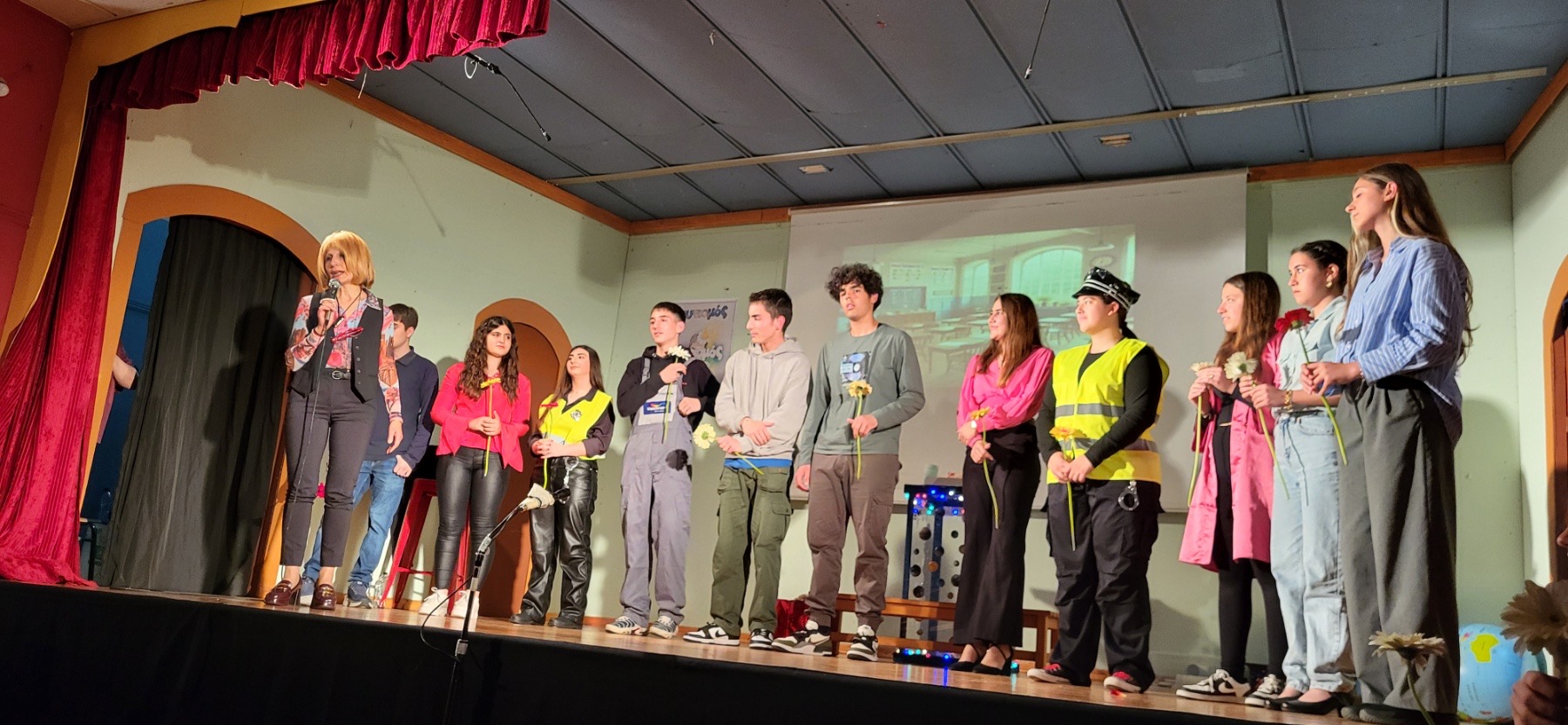 «Ποιος σκότωσε τον σκύλο τα μεσάνυχτα» – θεατρική παράσταση από τους μαθητές του ΓΕΛ Ζαχάρως