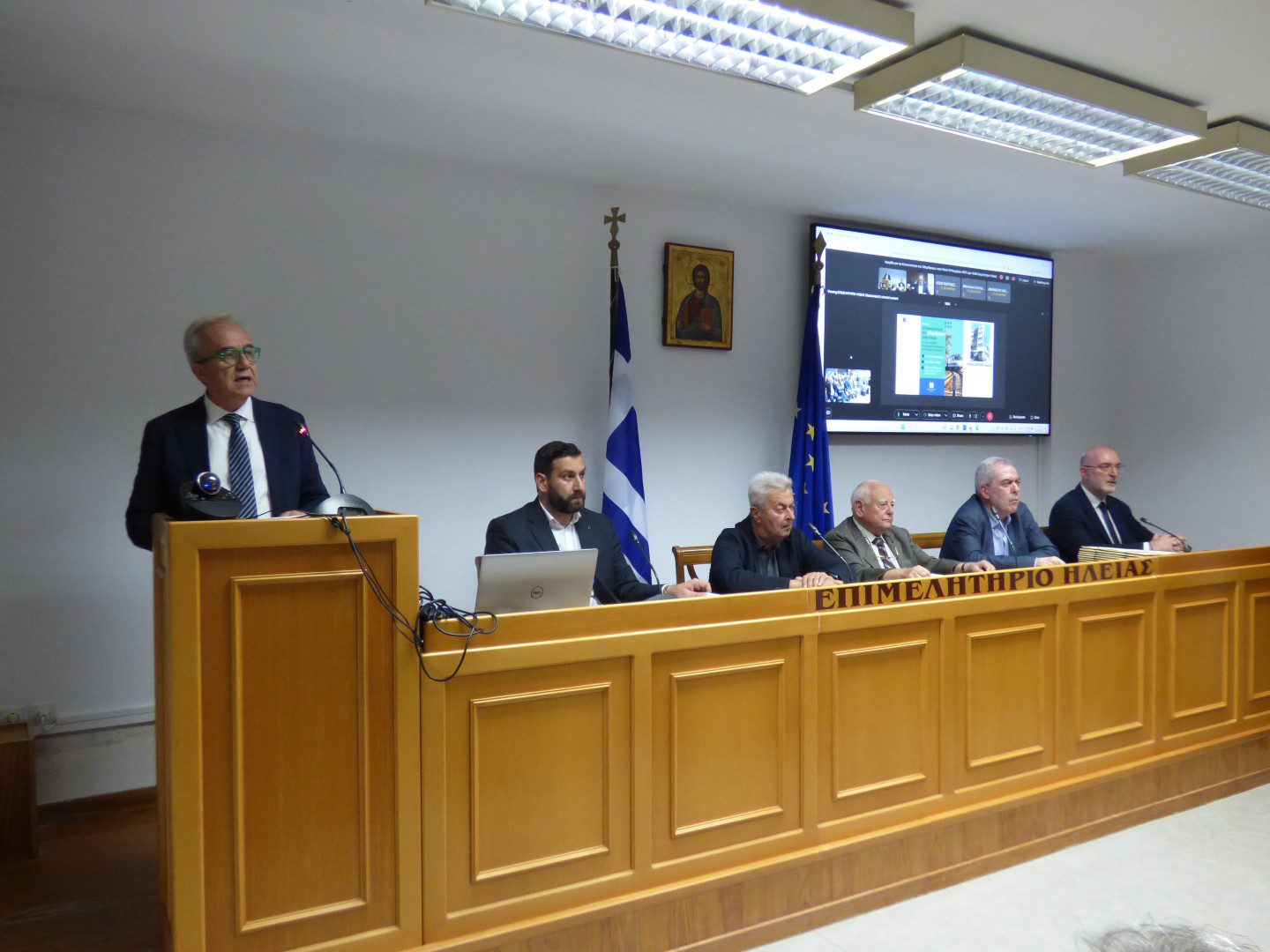 Η ισχύς εν τη ενώσει για το τρένο