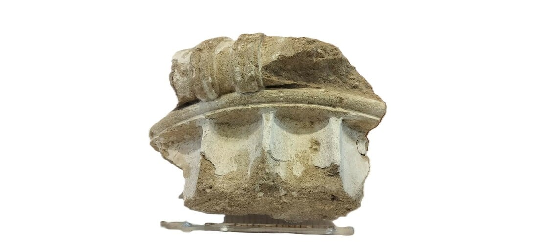 Από τη Γερμανία στην Αρχαία Ολυμπία: Επαναπατρίστηκε κιονόκρανο που είχε απομακρυνθεί παράνομα