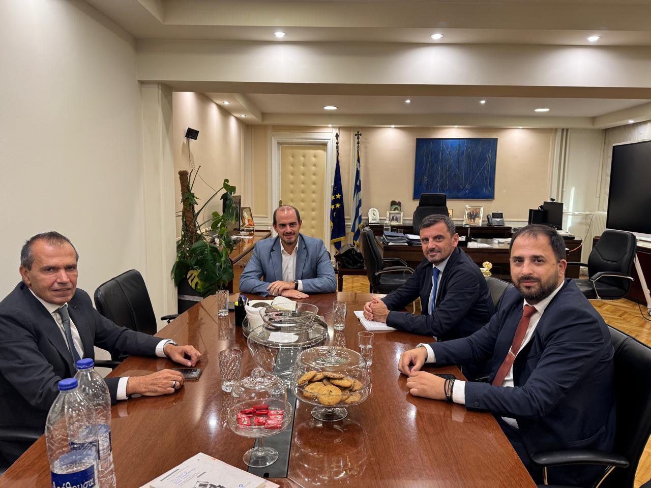 Ανδρέας Nικολακόπουλος: Συνάντηση με τον υφ. Οικονομικών Γ. Κωτσήρα