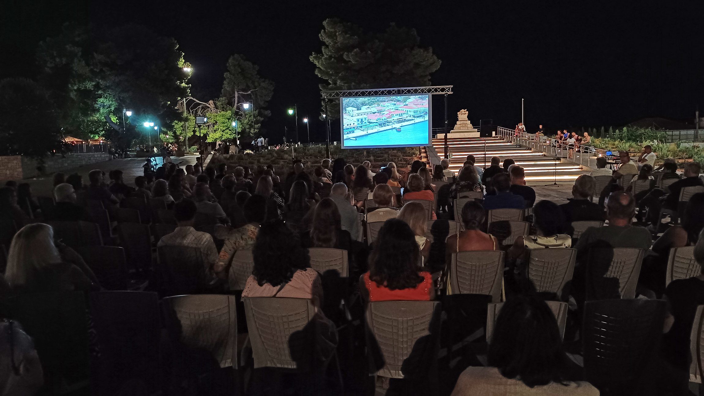 «Η ΦΩΤΙΑ ΤΗΣ ΕΙΡΗΝΗΣ» και το επίκαιρο μήνυμά της [videos]