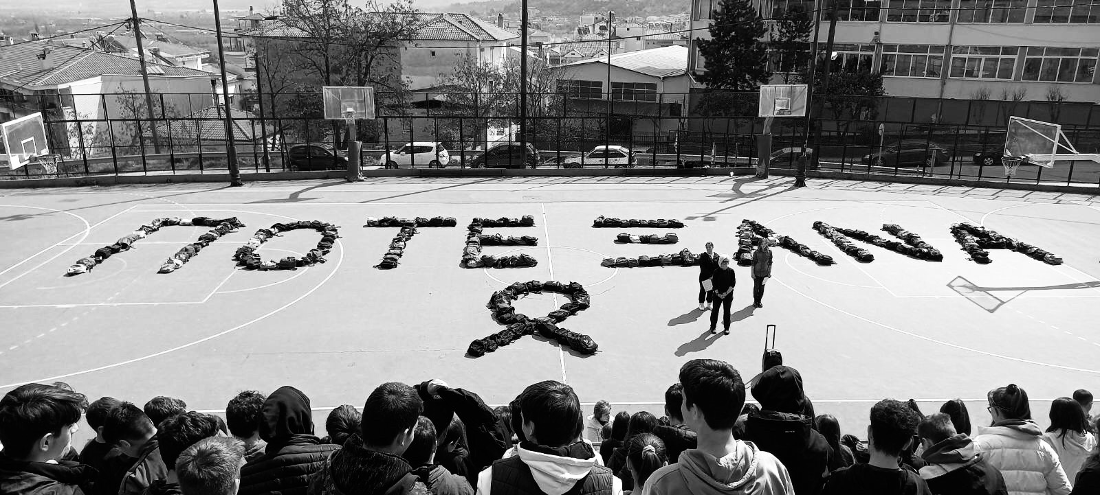 Ινστιτούτο ΕΝΑ: Η Ελλάδα μπροστά στον καθρέφτη των Τεμπών