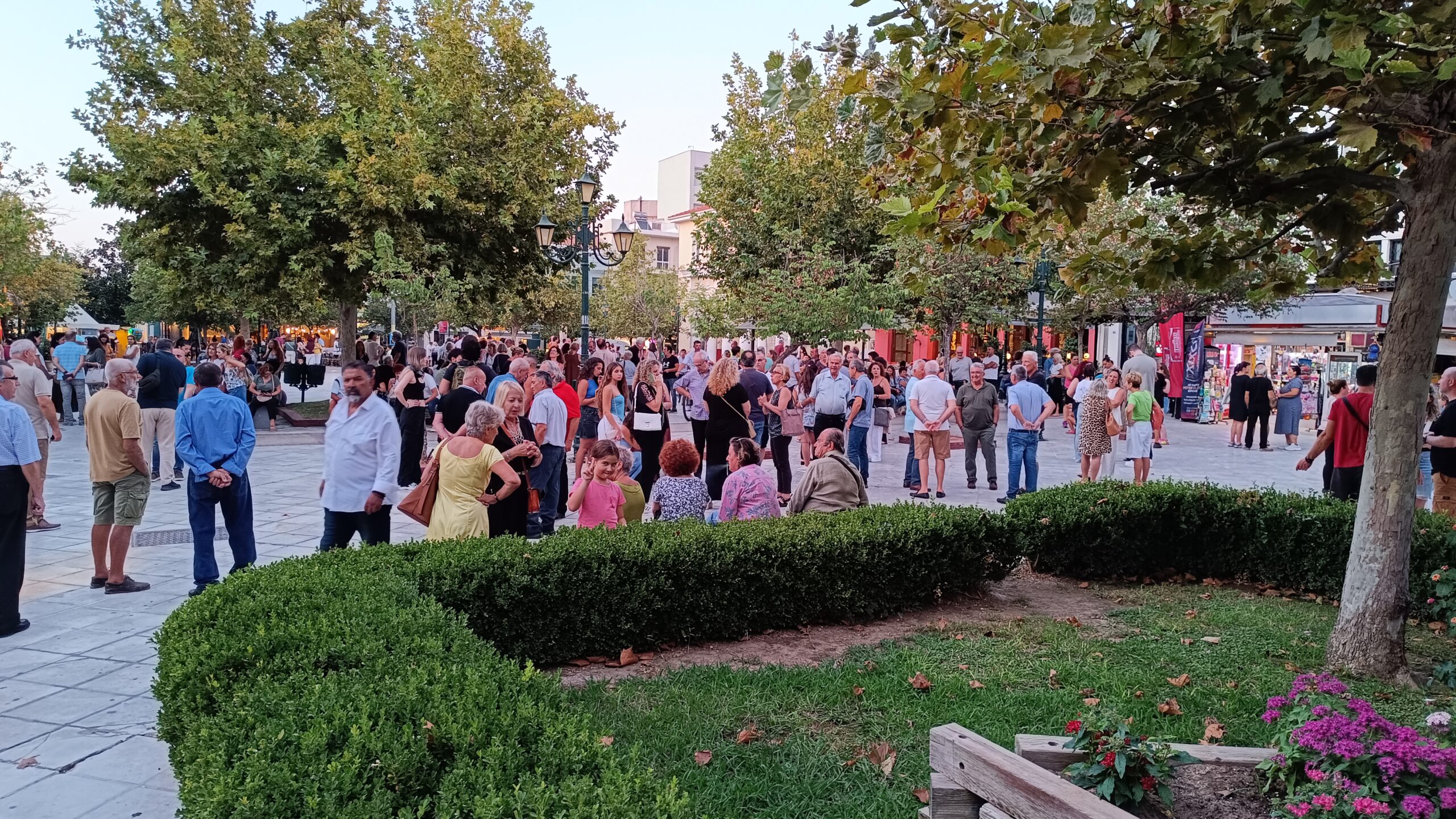 Τέμπη: Μικρές συγκεντρώσεις με μεγάλο μήνυμα