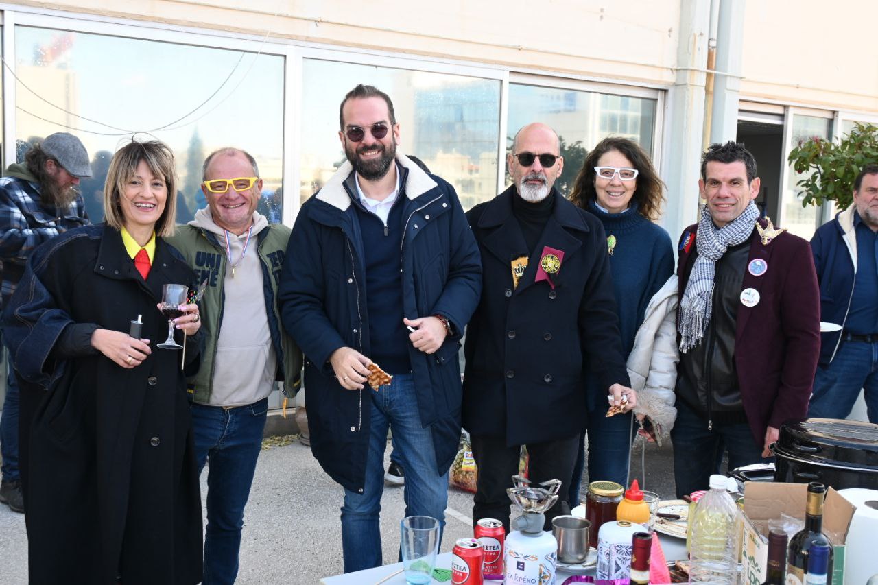 Το «τσίκνισαν» και στην Περιφέρεια Δυτ. Ελλάδας