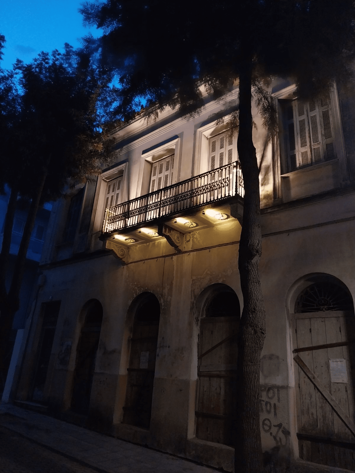 Το Γραφείο Εθελοντισμού του Δήμου Πύργου φωτίζει τέσσερα παραδοσιακά κτίρια της πόλης!