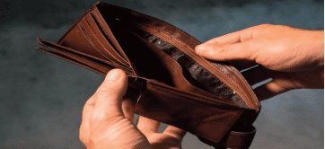 Στον μισθολογικό πάτο της ΕΕ οι ελληνικές περιφέρειες