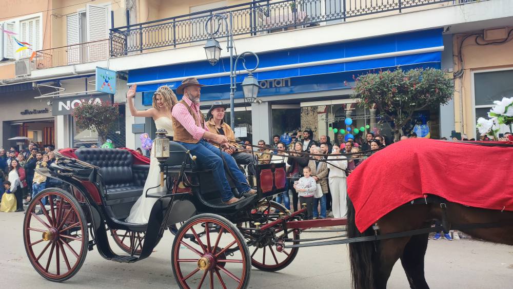 Κορυφώθηκαν οι αποκριάτικες εκδηλώσεις στο δήμο Ανδραβίδας- Κυλλήνης