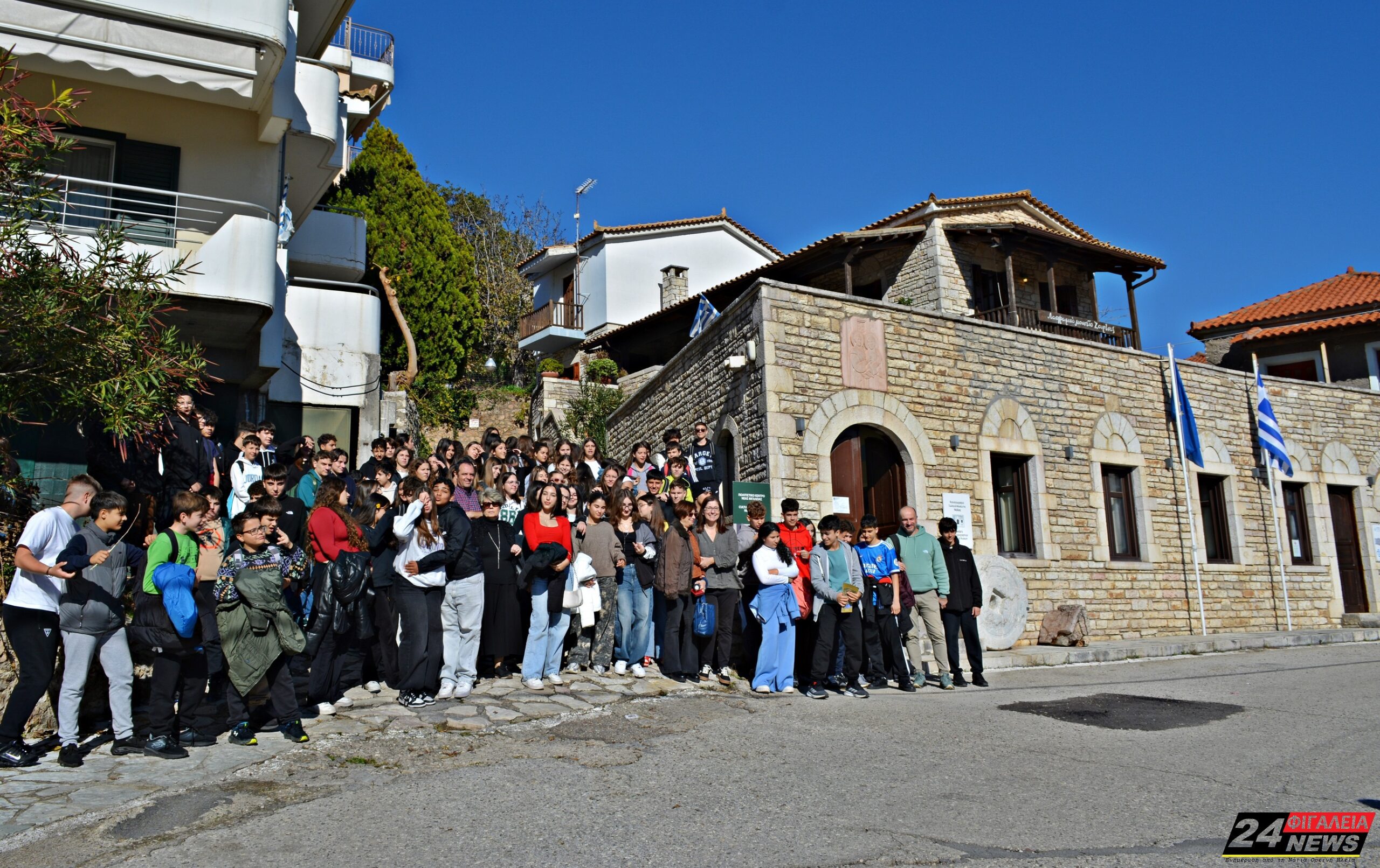 Νέα Φιγαλεία: 120 μαθητές από το 1ο Γυμνάσιο Πύργου ζωντάνεψαν τις γειτονιές της πόλης