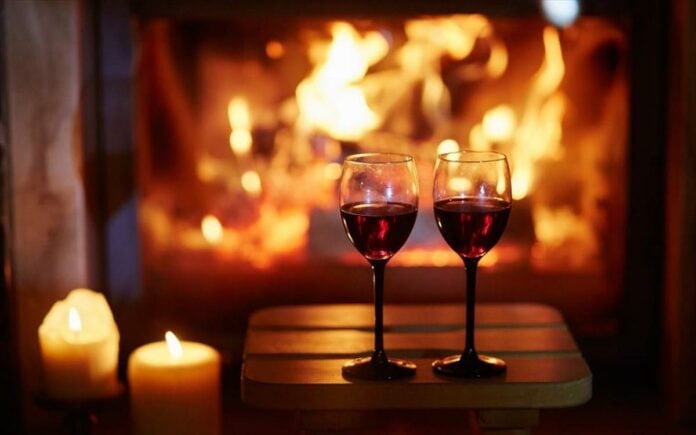 Τζάκι στο σπίτι: Τι να (μην) κάνετε για ζεστασιά χωρίς κινδύνους