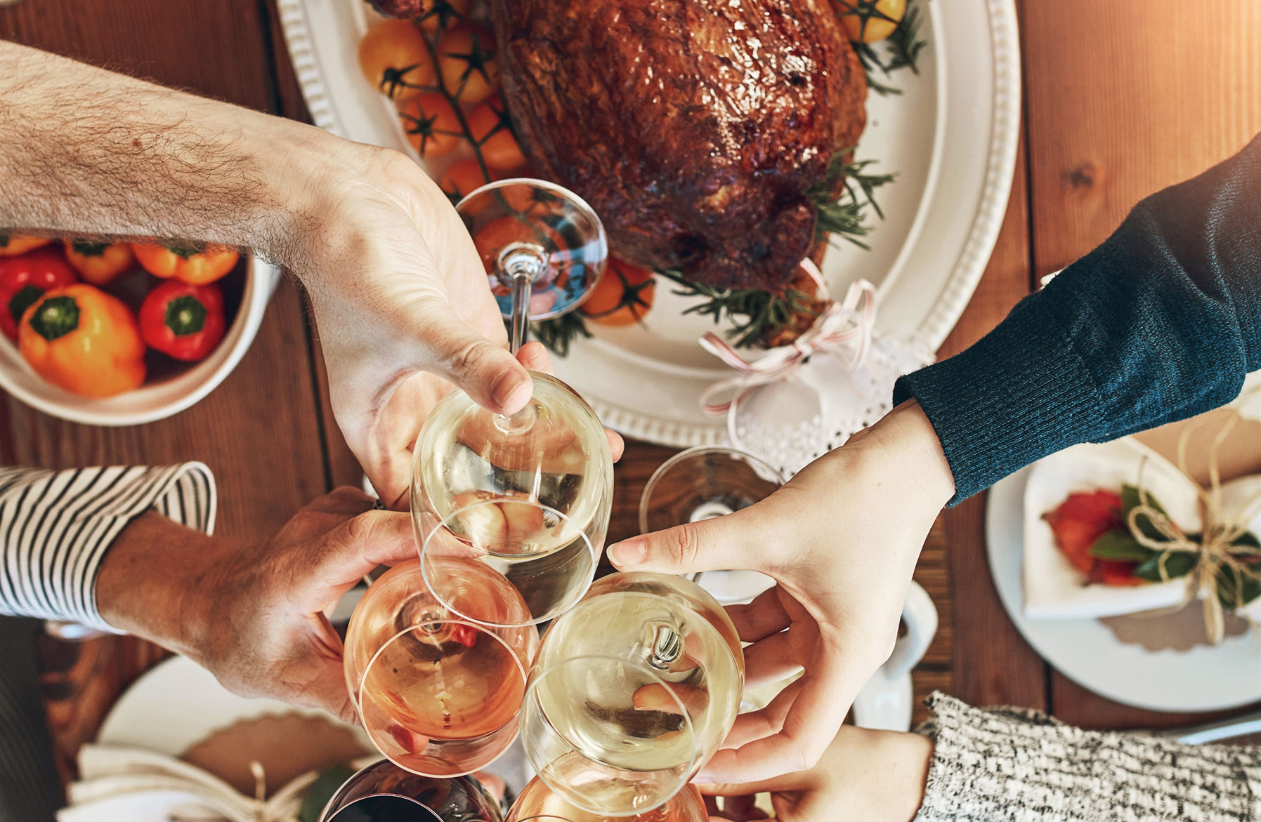 Οδηγίες εγκράτειας στο εορταστικό τραπέζι