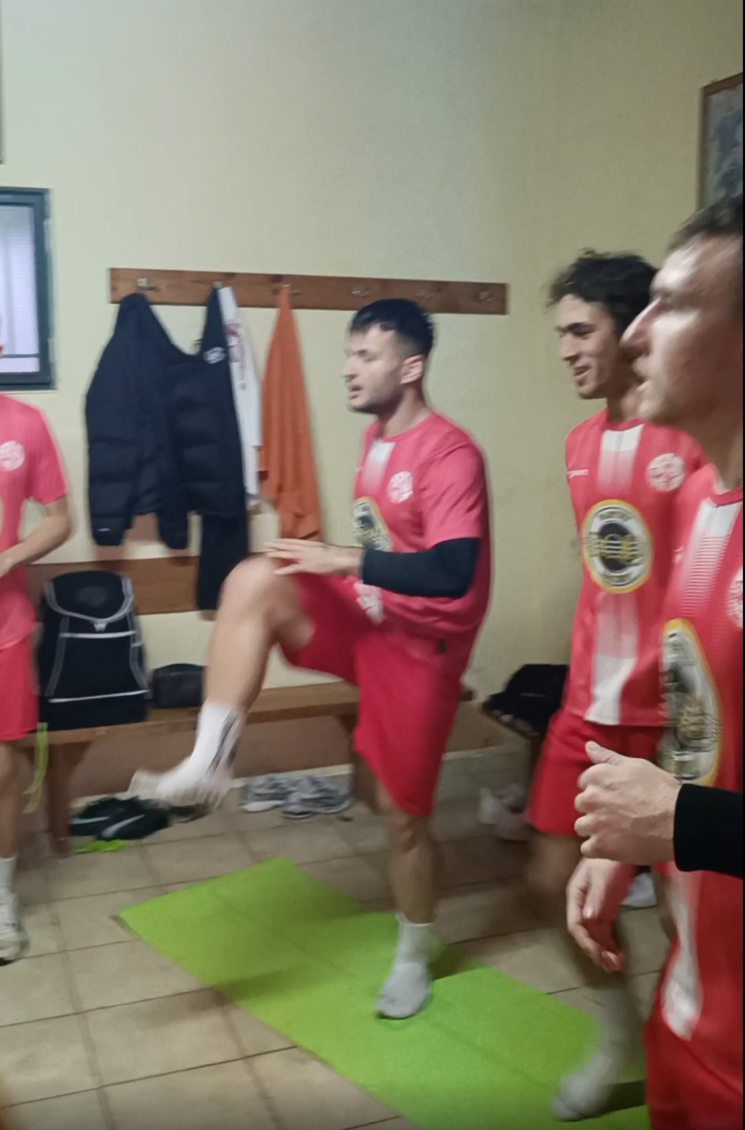 Προπόνηση στα αποδυτήρια στον Αίαντα!