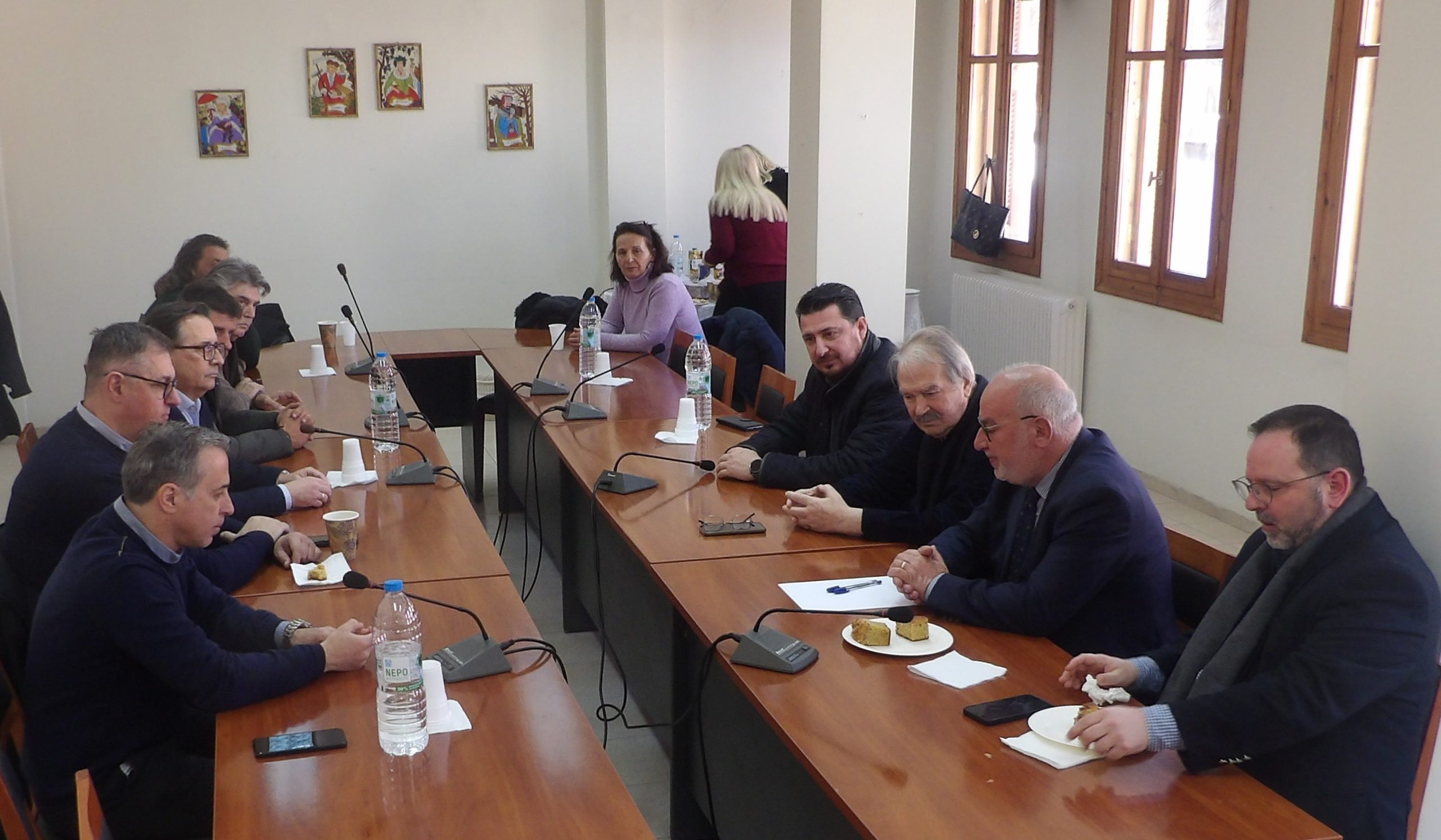 Ευρεία σύσκεψη μεταξύ του Δημάρχου Ανδρίτσαινας-Κρεστένων και Αντιπεριφερειαρχών έγινε στην Ανδρίτσαινα