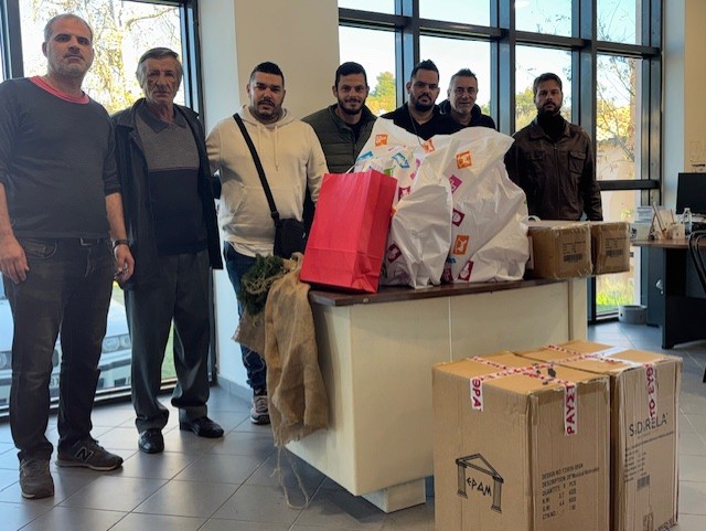 Χριστουγεννιάτικα δώρα και παιχνίδια σε ευάλωτες οικογένειες