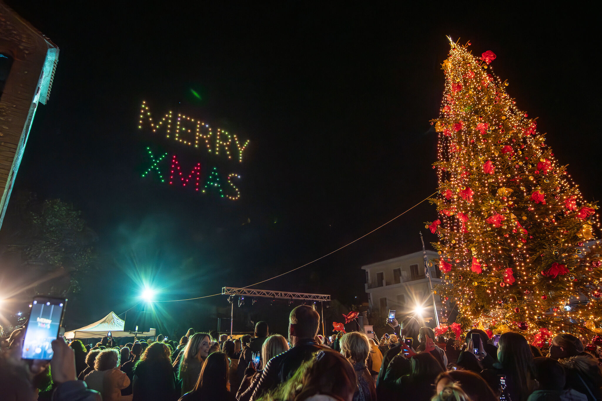 Άναψε στην Ολυμπία το Δέντρο των Χριστουγέννων!