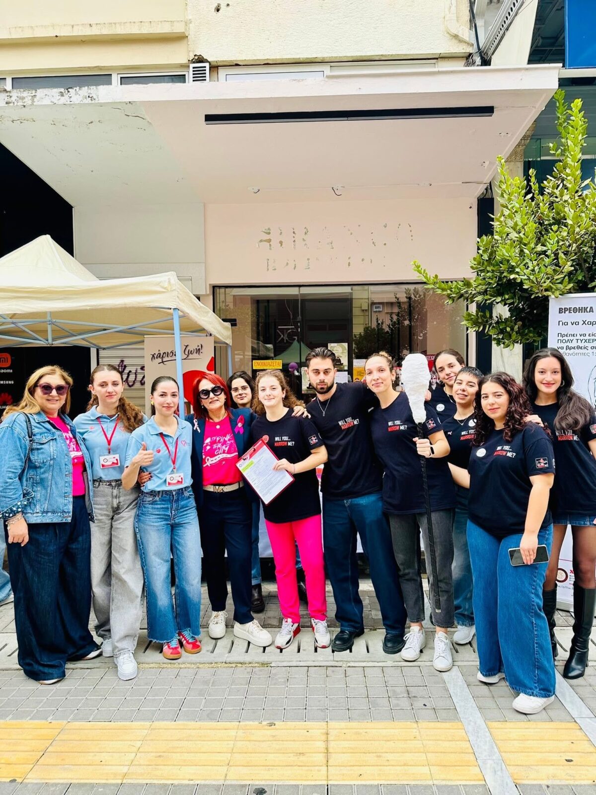 Το Πανεπιστήμιο Πατρών έδωσε ηχηρό μήνυμα αλληλεγγύης και ενημέρωσης στην κινητοποίηση για την πρόληψη του καρκίνου του μαστού στη διοργάνωση Pink the City 2025