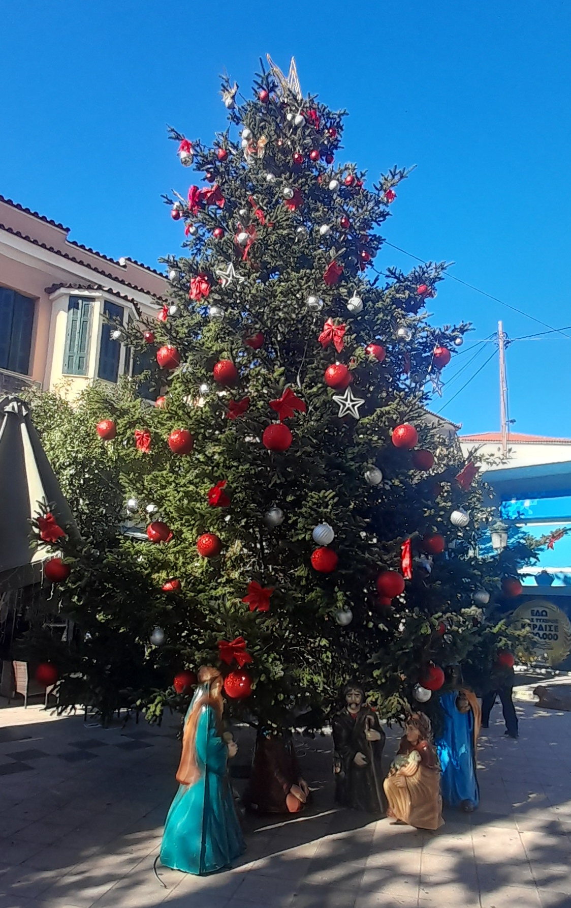 Δήμος Ανδρίτσαινας-Κρεστένων: Στολισμοί στο …πνεύμα των Χριστουγέννων