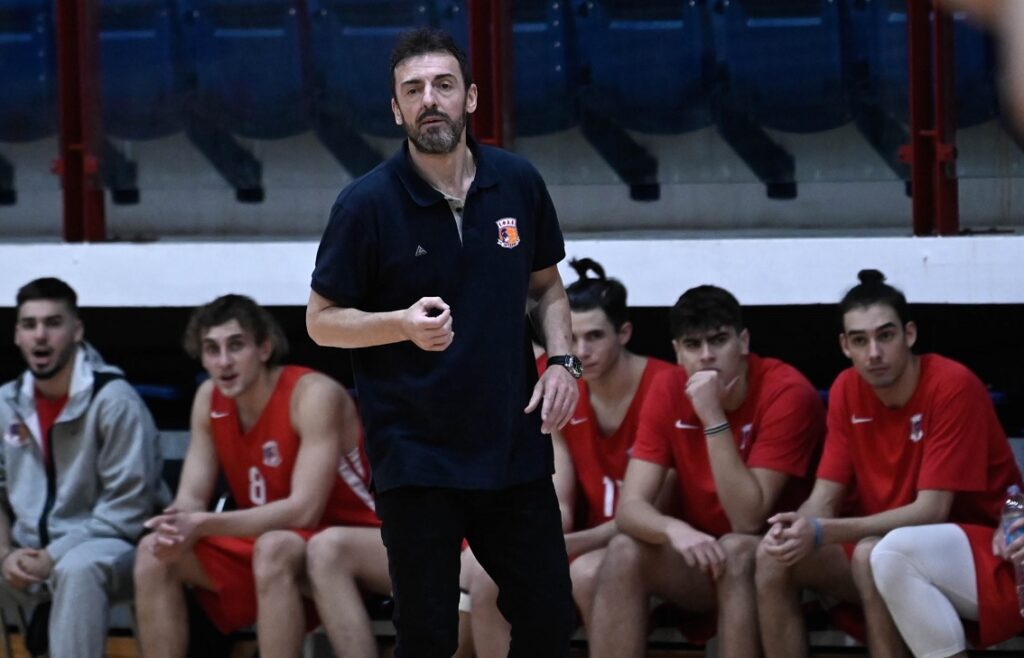 Μάνος αντί Γιαπλέ στον Κόροιβο