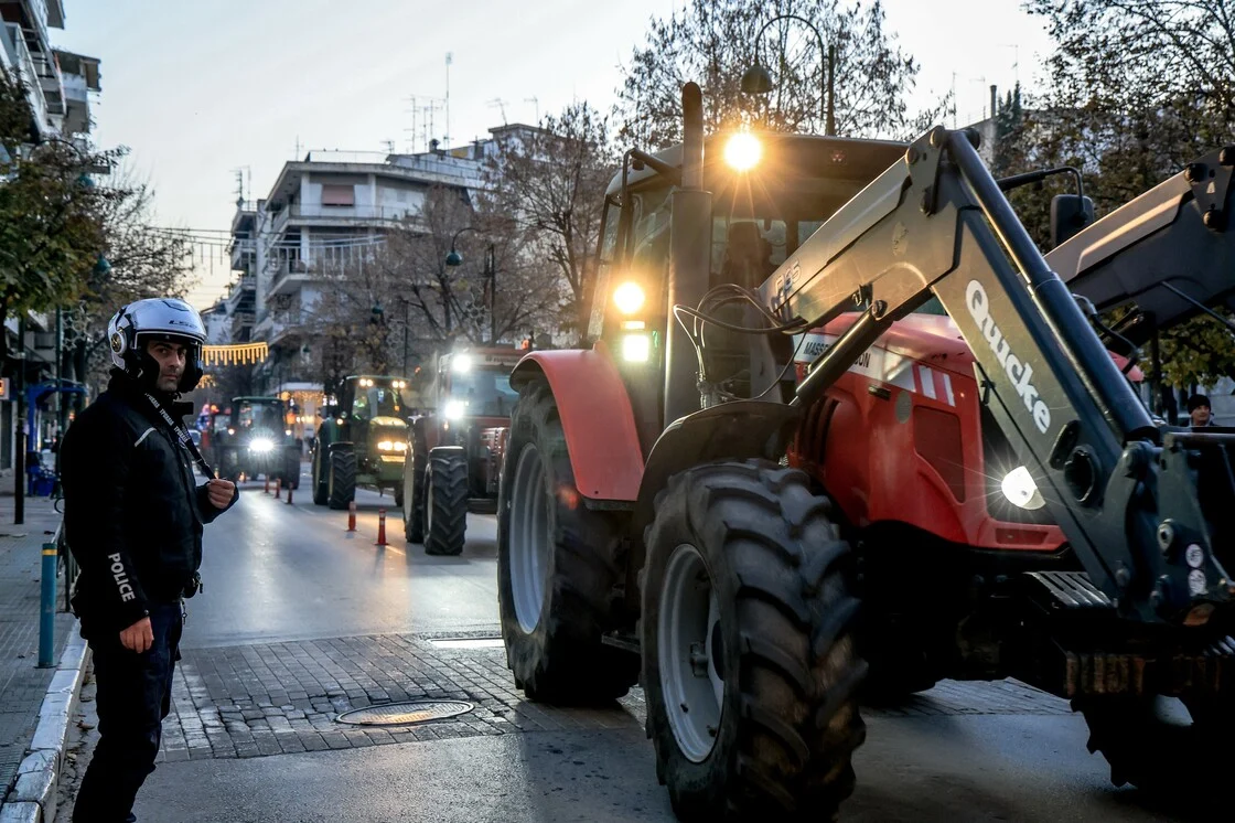 Αγρότες: Σήμερα αποφασίζουν για συνάντηση με τον πρωθυπουργό ή κλιμάκωση των κινητοποιήσεων
