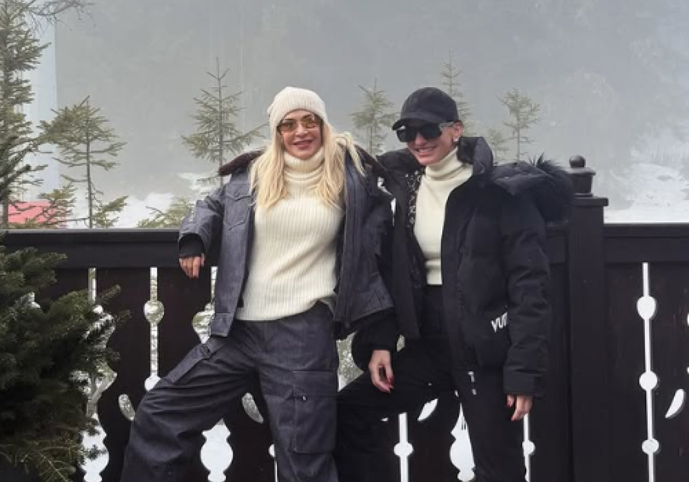 Χριστουγεννιάτικη απόδραση στο Κουρσεβέλ για την Άννα Βίσση με τα εγγόνια της