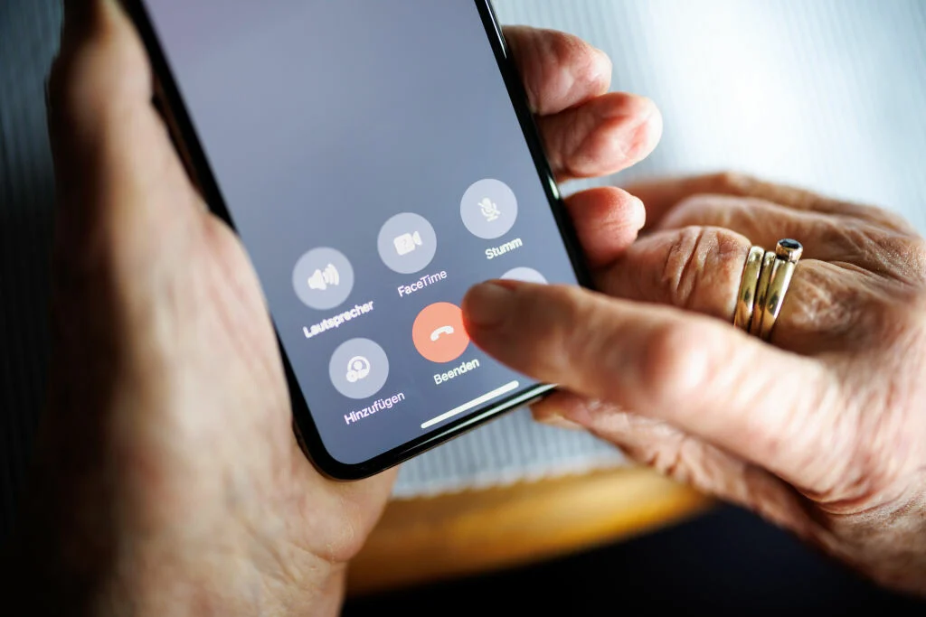 Αυξημένες οι κλήσεις-απάτες από Ολλανδία και Πολωνία – Πώς να προστατευτείτε