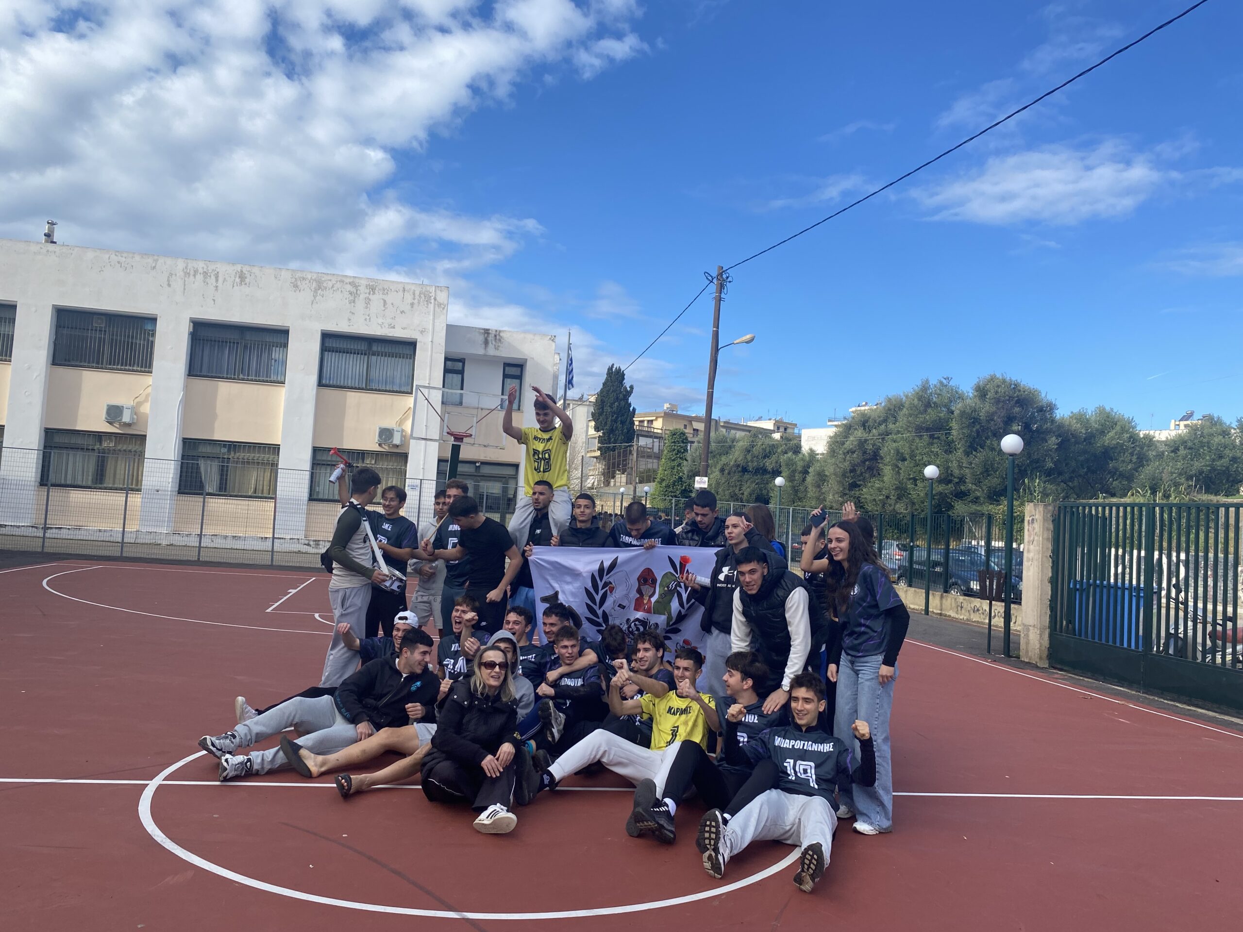 Το 1ο ΓΕΛ Πύργου ευχαριστεί τον Αντιπεριφερειάρχη κ. Β. Γιαννόπουλο