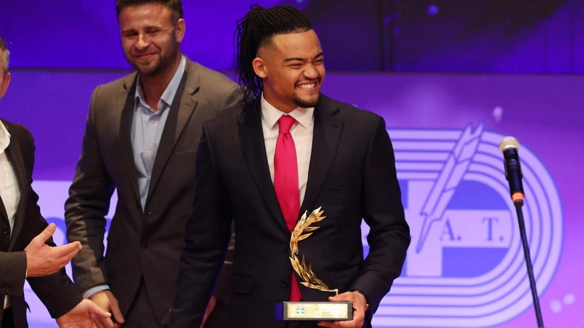 Βραβεία ΠΣΑΤ 2025: Ο Εμμανουήλ Καραλής κορυφαίος αθλητής της χρονιάς