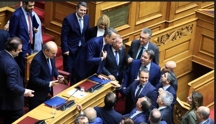 Υπερψηφίστηκε με 159 «ναι» ο προϋπολογισμός 2026 – Επιστροφή δύο ενοικίων σε γιατρούς, εκπαιδευτικούς ανακοίνωσε ο Κ. Μητσοτάκης